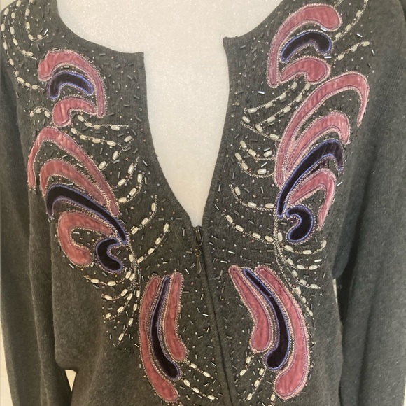 NWT Reba Lightweight Embroidered With Beads Gray & Pink/Purple Zip-up Cardigan - Picture 9 of 12